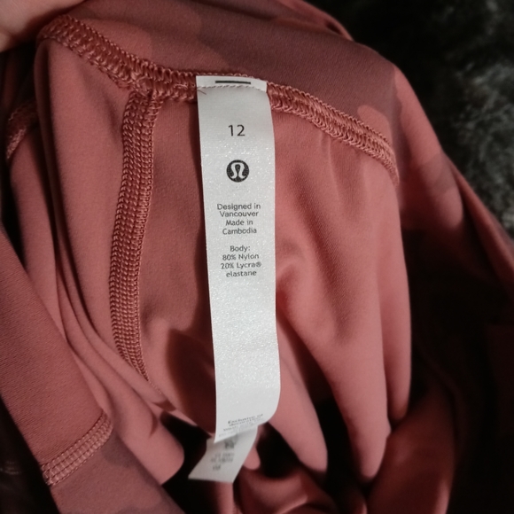 Lululemon Align High Rise Camo Briar Rose Legging - Picture 5 of 9